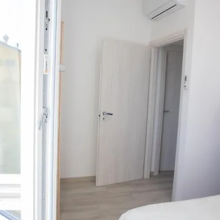 דירה Casa Cesano Mare
